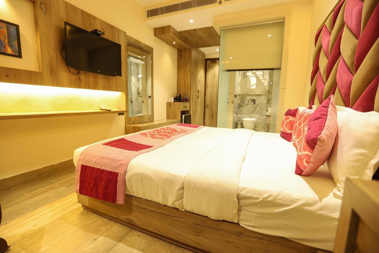 Hotel Golden Lotus Amritsar Esterno foto