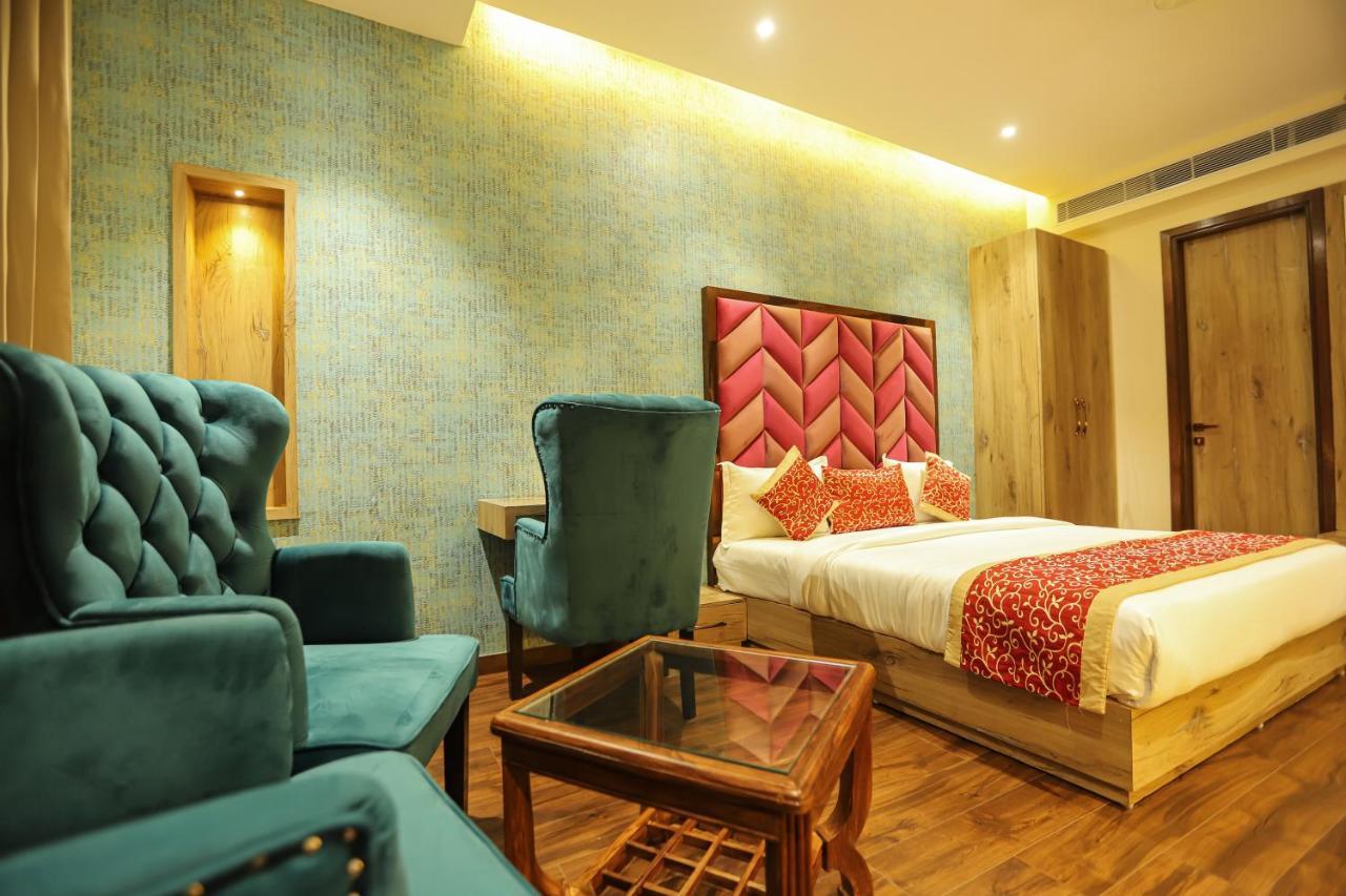 Hotel Golden Lotus Amritsar Esterno foto